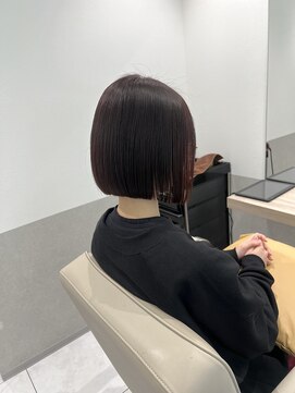 エレノア 池袋店(Eleanor) 【ミカ】自然にまとまるぷつっと ボブ