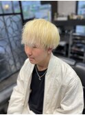ツーブロック×ブリーチカラー