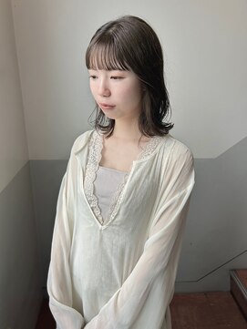 プタリ(putari) 透明感たっぷりグレージュカラー