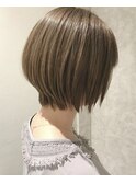 ハイトーン×ショートボブ