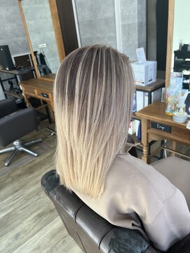 ラルガ 城野店(Raruga) ホワイトシャドウルーツ