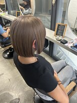 アシェット(assiette)&nbsp;【安田汐里】ボブ×透明感ベージュカラー