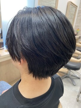 ラディシュ さがみ野(RADISH) くせ毛風パーマアッシュブラック