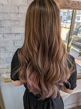 エゾンス(Aisance) 巻髪ロング