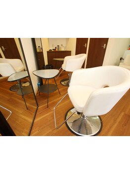 マンツーマン対応で、最初から最後まであなたをしっかりサポート♪丁寧なカウンセリングで不安も解消◎