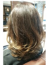 ラルゴ ヘアーワークス(LARGO HAIR WORKS) グレージュ・グラデーションカラー