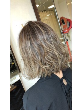 シャワ(CHAWA) 【salondeocco】ハイライト・グラデーションカラー