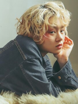 バーノン(VERNON) CURLY LUISE CICCONE【VERNON】058-262-3611