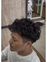 メンズギフト(men's GIFT)&nbsp;スペインカールシャドウパーママッシュツーブロック刈り上げ