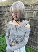くすみピンク×切りっぱなしボブ