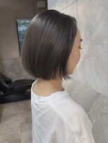 ドゥマン(Demain)&nbsp;髪質改善×寒色グレージュ｜艶と丸みが映えるコンパクトボブ