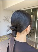 すっきりタイトな“まとめ髪”で上品さアップ