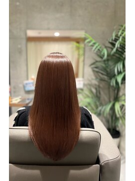 自然にサラツヤ縮毛矯正×髪質改善トリートメント