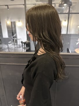 ニュートライズ(NEUTRIZE) 着物ヘア/大人ガーリー/ダークアッシュ/似合わせカット/岡山