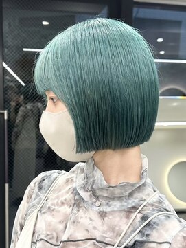 ソル ジングウマエ(SOL JINGUMAE) 表参道ハイトーンカラーショートヘアボブブロンドペールカラー