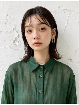 ビーワールド(B WORLD) 外ハネミディアム・レイヤー・艶カラー・髪質改善藤枝静岡