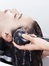 今話題のウルトラファインバブルケアで汚れを落とし健やかな頭皮と髪に♪
