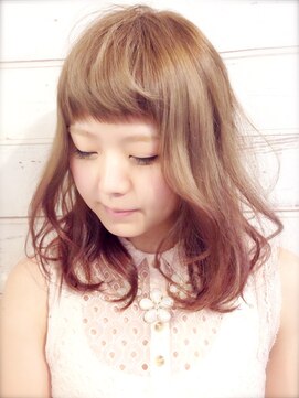 ミュリール(MiULiiR) ホワイトパールアッシュ×チェリーピンクのグラデーション