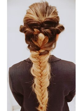 ウェル アアルト 海老名ビナウォーク店 あみこみアレンジ