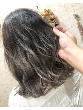 ラピッツヘアデザイン(la Pitt's hair design) グレー系グラデカラー【ラピッツ】