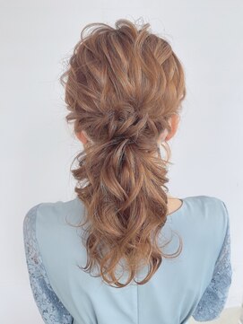 アミカ(Amica) 20代30代人気大人可愛いイベントスタイル♪結婚式パーティ二次会