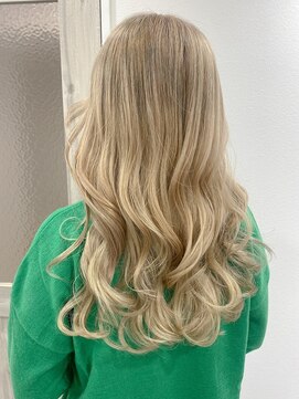 キャパ セントラル 天神 大名店(CAPA central) ミルクティーアッシュ　巻き髪ロング　ヘナハイトーン