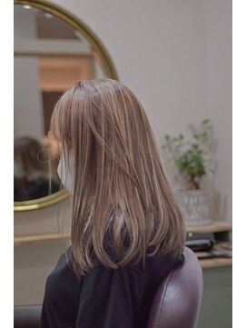 ダラ(DARA) 『髪質改善弱酸性ストレート』×ハイライトスタイル