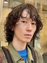 カムジーヘッドカミノウラ(COMEGHEAD KAMINOURA)&nbsp;メンズミディアムマッシュウルフツイストスパイラルパーマ韓国