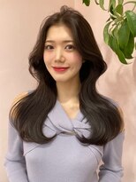 ボタン シブヤ(VOTAN SHIBUYA)&nbsp;オリーブ/グレージュ/韓国ヘア/渋谷/レイヤー/顔まわり