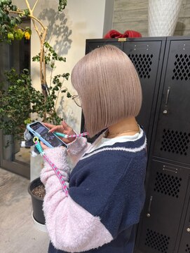 ヲタク(wotaku.) ホワイトミルクティーホワイトベージュハイトーンダブルカラー