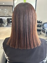 クララ バイ マニスオブヘアー(CLALA by Manis of hair)&nbsp;切りっぱなしセミロング/ハイライトカラー