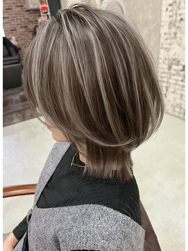 ヴィークス ヘア(vicus hair) グレージュハイライトダブルカラーケアブリーチ30代40代