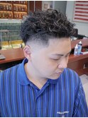 ハードツイスト　フェードカット