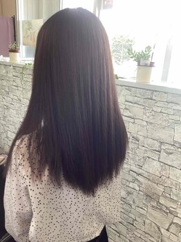 美容室りんごの写真/毛先まで指通りなめらかなで、思わず触れたくなるような美髪へー。なりたい姿に寄り添うサロン＊