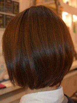 恋する毛髪研究所 立石 ラボ(立石 labo)の写真/髪質改善が叶う、トリートメントが人気☆髪の芯から潤い、艶のある美シルエットを手に入れて♪