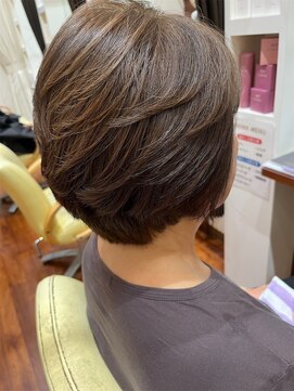 美容室ヒラトヤ 都南店 奥行きショート＊立体感丸み＊白髪染め＊パールベージュ40代