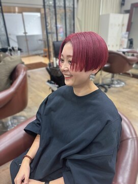 ハピネス 王寺店(Happiness) ハンサムショート センターパート チェリーレッド 刈り上げ 王寺