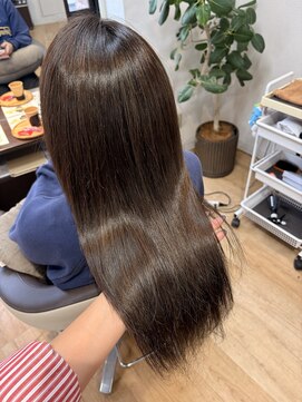 ツヤ感の分かるアッシュカラー