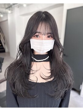 キティー(kiti) グレージュ×レイヤーカット