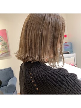 ローネス ギンザ(LONESS ginza) 大人ロブにハイライトで透明感を《櫻田あゆみ》