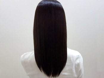 アンズ(un s)の写真/「今よりもっと自分の髪が好きになる」ただ真っ直ぐなだけじゃない…、思わず触れたくなるような美髪に。