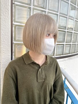 ロマーリ(LOMARLIE) ミニボブ育てるハイトーン_似合わせスタイル