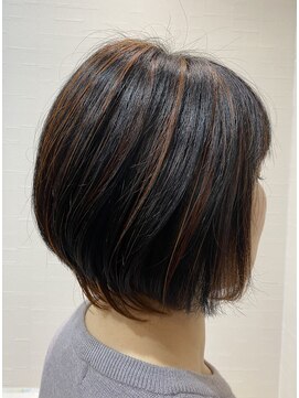 ヴォヤージュトロワ(voyage trois) ショートボブ