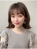 韓国風レイヤー/外ハネくびれ/ミディアムレイヤー/ぱっつん前髪