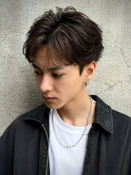 ロンド アンブル 四条烏丸(Lond ambre) 萱原大幹 センターパート/眉毛/短髪/メンズカット