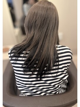 エリスホリエ(Eliss Horie) グレージュ×ダークインナーカラー