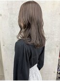 ハイライトカラーミディアムヘアグレージュベージュカラー