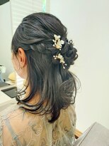 シーク センター南店(seek)&nbsp;花飾りハーフアップ