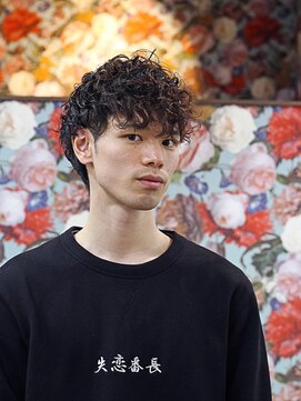 メンズカーリーパーマ L アンゼロ Unzelo のヘアカタログ ホットペッパービューティー