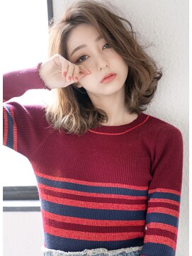 リリーオブザベイス(Lily of the Vase) 無造作☆ミディボブ